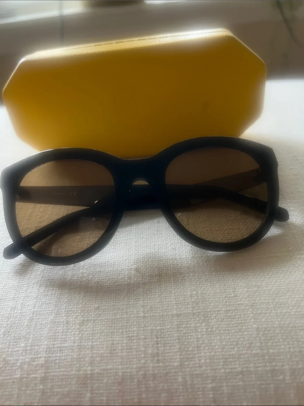 New Swarovski Round Black Sunglasses with inlayed crystals on arms/temples